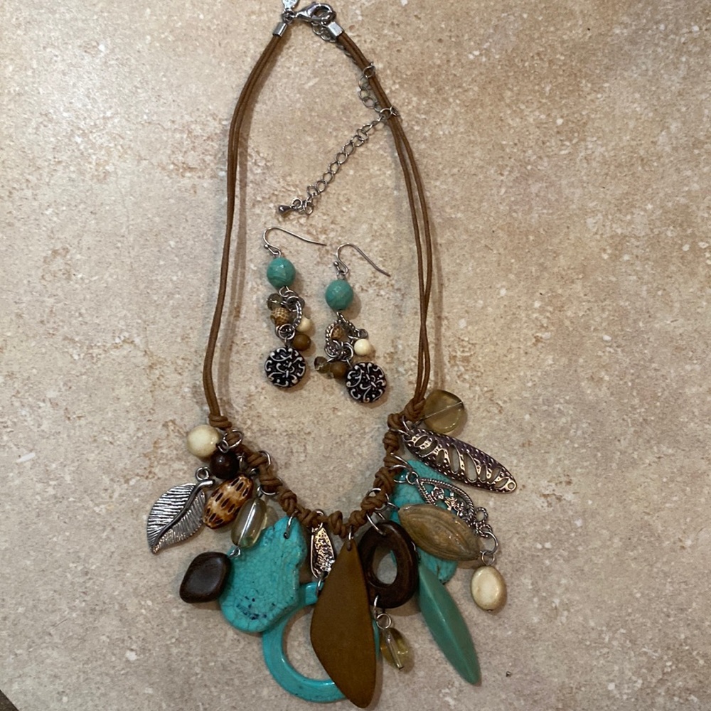 Cookie Lee Signed Turquoise, Silver natural beads leather cord matching earrings